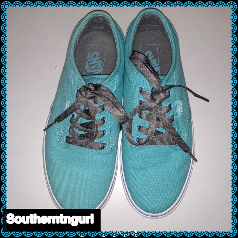 NWOT VANS Turquoise/ Gray Lace Up Sneakers.